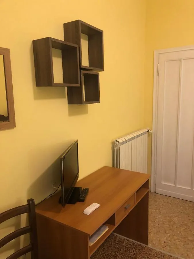 Affittacamere Hotel Leandro Bed Firenze Italia